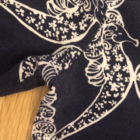 Lilly Pulitzer Kissing Seahorse Jodie V-neck Longsleeve Blue and White Size XS - Picture 9 of 13